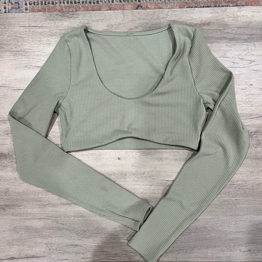 Sage Green alo yoga Ribbed Long Sleeve Crop Top